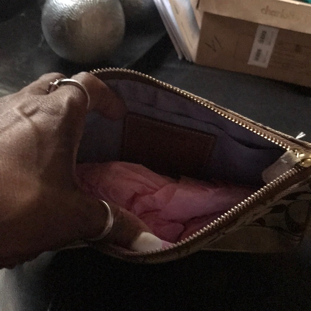 Purse - Picture 2 of 3